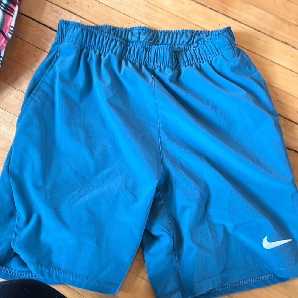 Nike Court tennis shorts L
